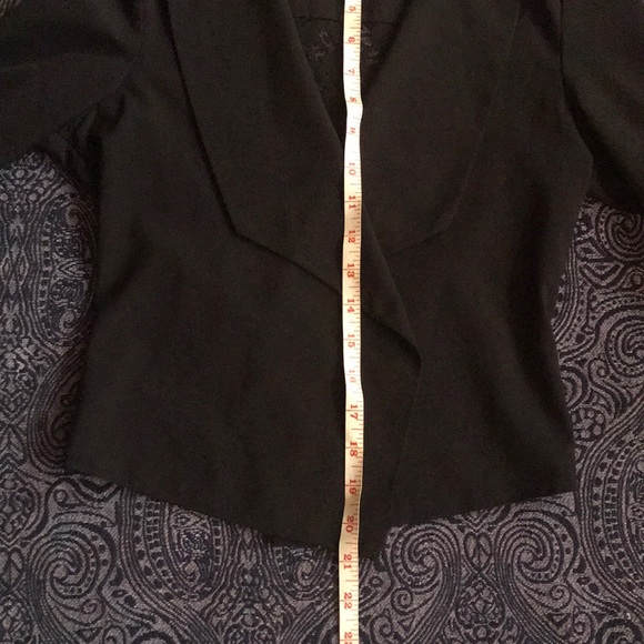 Crop asymmetrical blazer - Picture 7 of 9